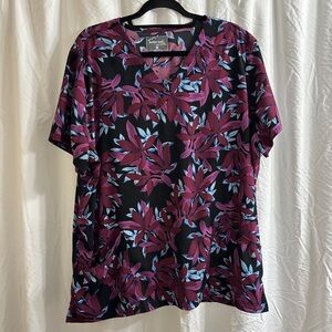 Buttersoft Scrub Top. Size 2X.